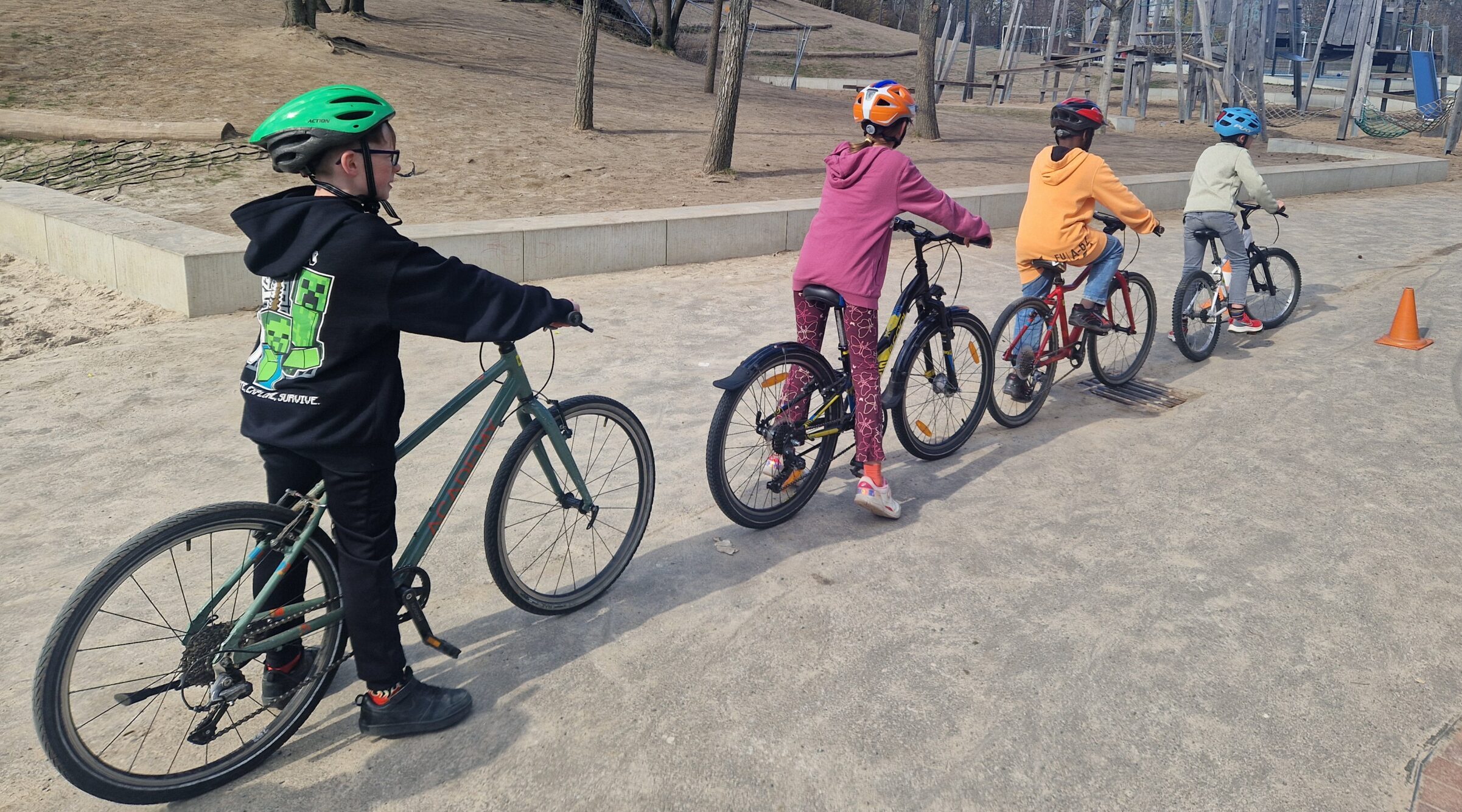 Projekt „Zweirad“ auf dem Schulhof– Mit Schwung zur Fahrradprüfung 🚲