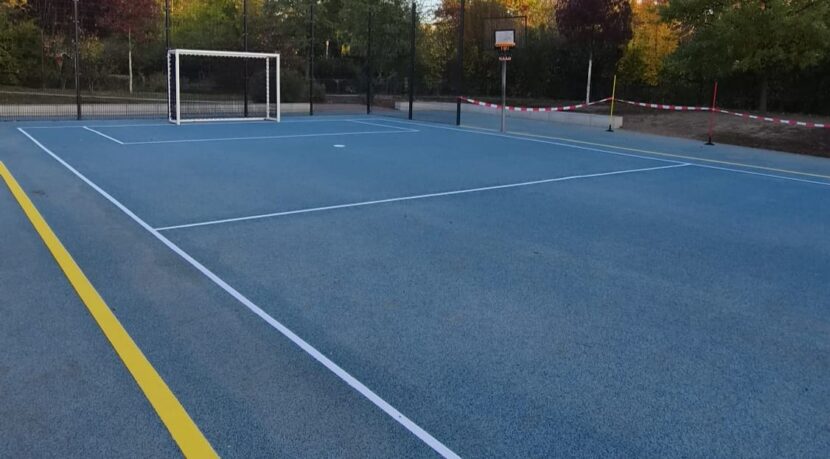 Neue Markierungen auf unserem Bolzplatz!